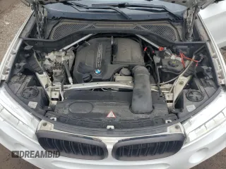 2015 BMW X5 xDrive35i z VIN 5UXKR0C55F0P14686, wystawiony jako Copart lot #54490445 z przebiegiem 160 743 mil mil oraz Czysty tytuł • Clean title. Historia ofert i sprzedaży dostępna na DreamBid. Obrazek 12.