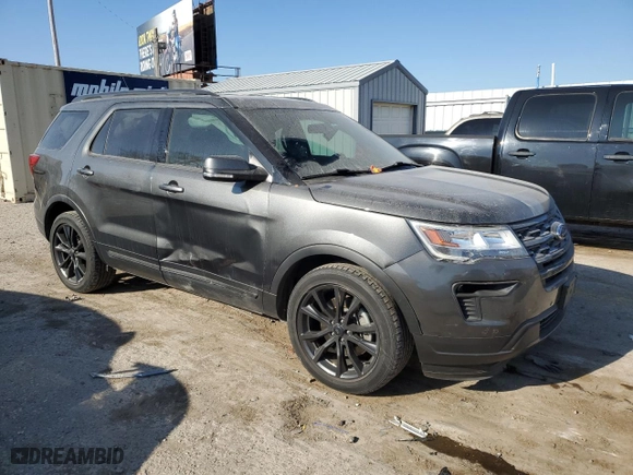 2019 Ford Explorer XLT with VIN 1FM5K7D81KGB39049, listed as a Copart auction lot 82164554 with 81,366 mi miles and Salvage Title. Bid and sale history available at carsss.com. Image 4.