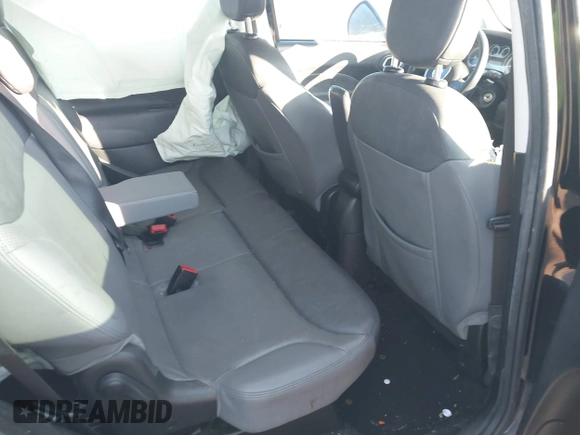 2017 FIAT 500L Trekking z VIN ZFBCFADH5HZ039470, wystawiony jako IAAI lot #40989704 z przebiegiem 117 901 mil mil oraz . Historia ofert i sprzedaży dostępna na DreamBid. Obrazek 8.