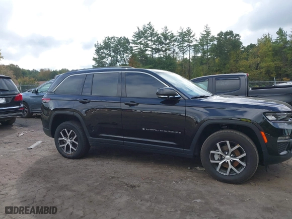 2023 Jeep Grand Cherokee Limited with VIN 1C4RJHBG0P8910322, listed as a IAAI auction lot 40459806 with 14,055 mi miles. Bid and sale history available at carsss.com. Image 14.
