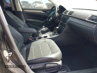 2014 Volkswagen Passat SE z VIN 1VWBT7A39EC073971, wystawiony jako IAAI lot #42266759 z przebiegiem 150 114 mil mil oraz . Historia ofert i sprzedaży dostępna na DreamBid. Obrazek 5.