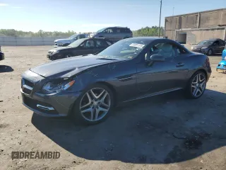 2015 Mercedes-Benz SLK-Class SLK 250 with VIN WDDPK4HA9FF101515, listed as a Copart auction lot 53091124 with 91,807 mi miles. Bid and sale history available at carsss.com. Image 1.