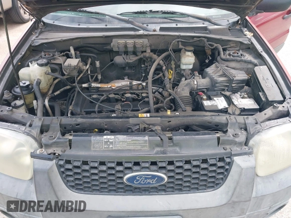 2005 Ford Escape XLS Value with VIN 1FMYU02Z35KB05027, listed as a IAAI auction lot 42025362 with 208,413 mi miles. Bid and sale history available at carsss.com. Image 10.