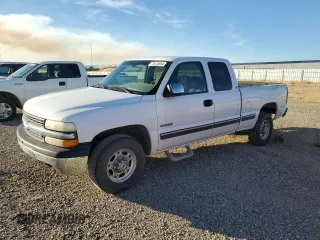 2000 Chevrolet Silverado 2500 LS with VIN 1GCFC29U4YE363127, listed as a Copart auction lot 73415554 with 274,141 mi miles and Clean Title. Bid and sale history available at carsss.com. Image 1.