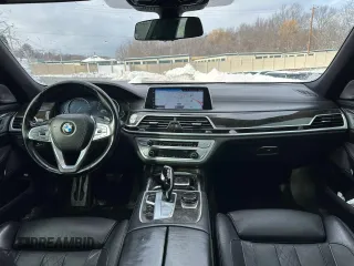 2017 BMW 7 Series with VIN WBA7F2C38HG422936, listed as a Copart auction lot 44996865 with 84,597 mi miles and Clean Title. Bid and sale history available at DreamBid. Image 9.