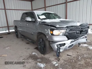 2020 Ram 1500 Big Horn z VIN 1C6RREFT4LN219151, wystawiony jako IAAI lot #41282743 z przebiegiem 77 189 mil mil oraz . Historia ofert i sprzedaży dostępna na DreamBid. Obrazek 1.