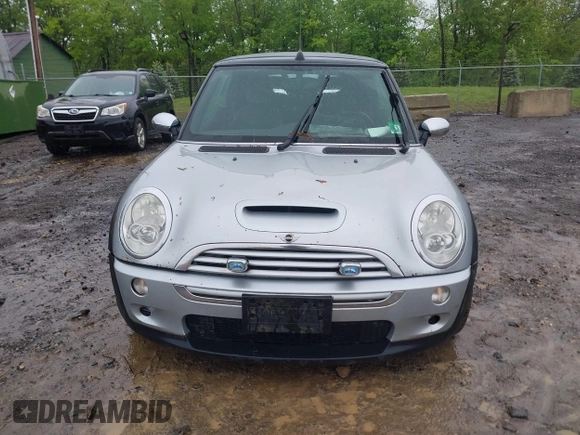 2006 MINI Convertible S with VIN WMWRH33586TF88407, listed as a IAAI auction lot 42223156 with 199,948 mi miles and . Bid and sale history available at DreamBid. Image 6.