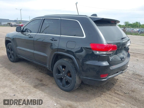 2015 Jeep Grand Cherokee Altitude z VIN 1C4RJFAG5FC682058, wystawiony jako IAAI lot #42352814 z przebiegiem 228 067 mil mil oraz . Historia ofert i sprzedaży dostępna na DreamBid. Obrazek 3.