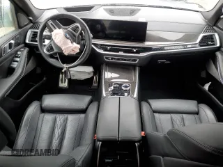 2024 BMW X7 M60i with VIN 5UX33EM08R9U14632, listed as a Copart auction lot 44566175 with 0 mi miles and Salvage Title. Bid and sale history available at carsss.com. Image 8.