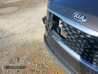 2016 Kia Sedona EX with VIN KNDMC5C11G6184513, listed as a IAAI auction lot 41488816 with 184,476 mi miles. Bid and sale history available at carsss.com. Image 19.