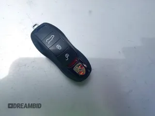2016 Porsche Cayenne GTS z VIN WP1AD2A25GLA70430, wystawiony jako IAAI lot #42547008 z przebiegiem 108 374 mil mil oraz . Historia ofert i sprzedaży dostępna na DreamBid. Obrazek 11.