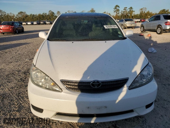 2006 Toyota Camry STD with VIN 4T1BE32K16U712752, listed as a Copart auction lot 82699184 with 53,849 mi miles and Salvage title. Bid and sale history available at DreamBid. Image 5.