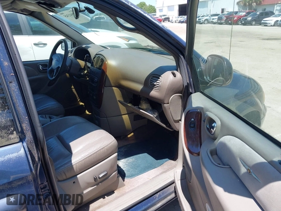 2002 Chrysler Town & Country Limited with VIN 2C8GP64LX2R611906, listed as a IAAI auction lot 42041345 with 166,896 mi miles. Bid and sale history available at carsss.com. Image 5.