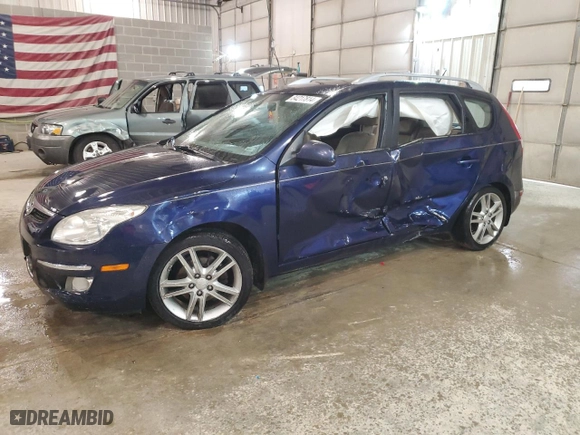 2011 Hyundai Elantra Touring SE with VIN KMHDC8AE0BU092798, listed as a Copart auction lot 84217814 with 182,987 mi miles and Salvage Title. Bid and sale history available at carsss.com. Image 1.