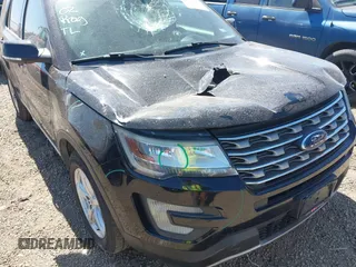 2017 Ford Explorer XLT z VIN 1FM5K8D89HGC22470, wystawiony jako IAAI lot #41771532 z przebiegiem 153 579 mil mil oraz . Historia ofert i sprzedaży dostępna na DreamBid. Obrazek 6.