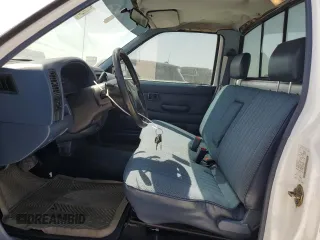 1995 Nissan Frontier with VIN 1N6SD11S1SC325337, listed as a Copart auction lot 49730305 with 102,286 mi miles and Clean title. Bid and sale history available at DreamBid. Image 7.