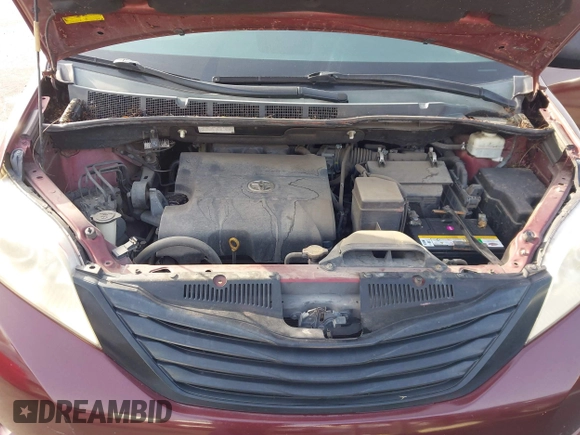 2011 Toyota Sienna with VIN 5TDZK3DCXBS157316, listed as a IAAI auction lot 41240896 with 117,437 mi miles. Bid and sale history available at carsss.com. Image 10.