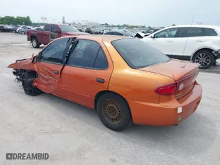 2005 Chevrolet Cavalier with VIN 1G1JC52F557210840, listed as a IAAI auction lot 39318999 with 203,398 mi miles. Bid and sale history available at carsss.com. Image 3.