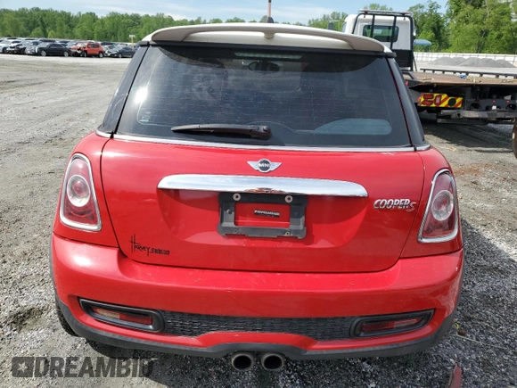 2011 MINI Hardtop S z VIN WMWSV3C50BTY10844, wystawiony jako Copart lot #54342145 z przebiegiem 86 825 mil mil oraz Szkody całkowita. Historia ofert i sprzedaży dostępna na DreamBid. Obrazek 6.