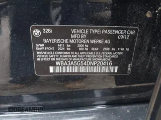 2013 BMW 3 Series 328i z VIN WBA3A5G54DNP20416, wystawiony jako IAAI lot #42092526 z przebiegiem 136 545 mil mil oraz . Historia ofert i sprzedaży dostępna na DreamBid. Obrazek 9.