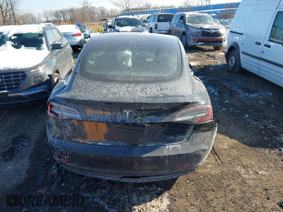 2020 Tesla Model 3 Standard Range Plus z VIN 5YJ3E1EA0LF739011, wystawiony jako IAAI lot #41379792 z przebiegiem Nie podano mil oraz . Historia ofert i sprzedaży dostępna na DreamBid. Obrazek 15.