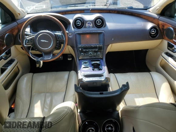 2012 Jaguar XJ Supersport z VIN SAJWA2JC4CMV21796, wystawiony jako Copart lot #66258395 z przebiegiem 122 190 mil mil oraz Czysty tytuł • Clean title. Historia ofert i sprzedaży dostępna na DreamBid. Obrazek 8.