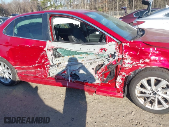 2024 Toyota Camry LE z VIN 4T1R11AK3RU254717, wystawiony jako IAAI lot #41709040 z przebiegiem 11 338 mil mil oraz . Historia ofert i sprzedaży dostępna na DreamBid. Obrazek 6.