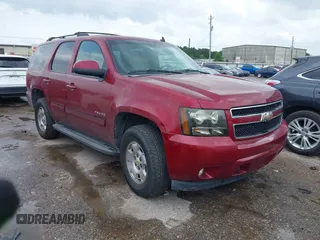 2010 Chevrolet Tahoe LT z VIN 1GNUKBE05AR172593, wystawiony jako IAAI lot #42153258 z przebiegiem 199 093 mil mil oraz . Historia ofert i sprzedaży dostępna na DreamBid. Obrazek 1.