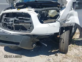 2017 Ford Transit XL z VIN 1FBZX2ZM5HKA20642, wystawiony jako IAAI lot #41835260 z przebiegiem Nie podano mil oraz . Historia ofert i sprzedaży dostępna na DreamBid. Obrazek 6.