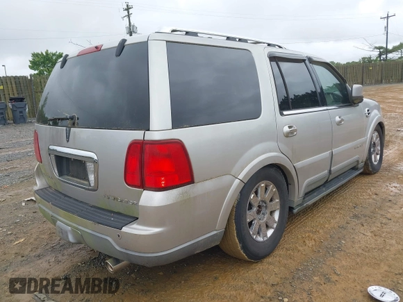 2003 Lincoln Navigator Luxury z VIN 5LMFU28R93LJ39584, wystawiony jako IAAI lot #42302459 z przebiegiem Nie podano mil oraz . Historia ofert i sprzedaży dostępna na DreamBid. Obrazek 4.