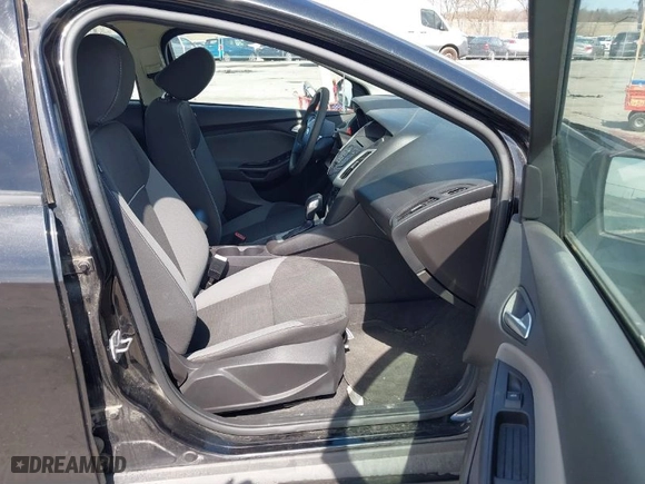 2013 Ford Focus SE with VIN 1FADP3K25DL339652, listed as a IAAI auction lot 41872529 with 79,106 mi miles. Bid and sale history available at carsss.com. Image 5.
