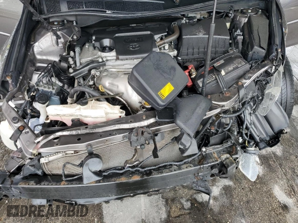 2015 Toyota Camry XLE z VIN 4T1BF1FKXFU002986, wystawiony jako Copart lot #56535815 z przebiegiem 163 382 mil mil oraz Szkoda całkowita • Salvage title. Historia ofert i sprzedaży dostępna na DreamBid. Obrazek 11.