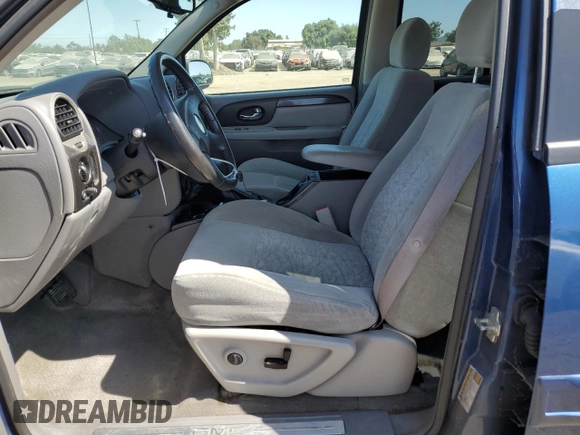 2005 GMC Envoy SLE with VIN 1GKDS13S452173325, listed as a Copart auction lot 61304205 with 155,501 mi miles and Clean title. Bid and sale history available at DreamBid. Image 7.