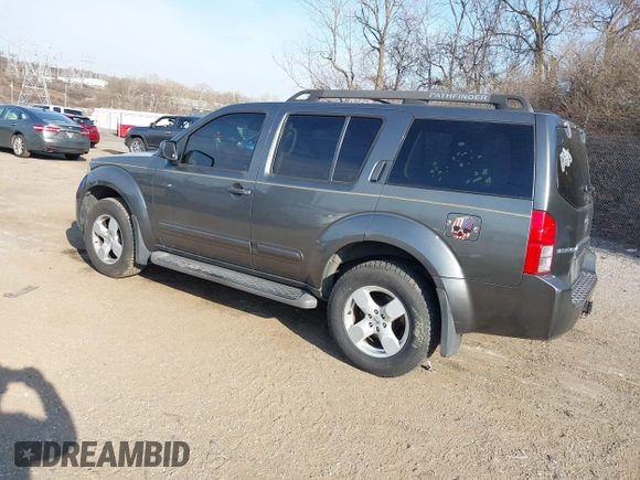 2007 Nissan Pathfinder SE z VIN 5N1AR18W07C610753, wystawiony jako IAAI lot #41733415 z przebiegiem Nie podano mil oraz . Historia ofert i sprzedaży dostępna na DreamBid. Obrazek 3.