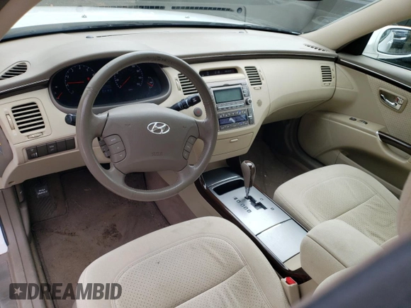 2010 Hyundai Azera GLS z VIN KMHFC4DD4AA513796, wystawiony jako Copart lot #59782965 z przebiegiem 56 958 mil mil oraz Szkoda całkowita • Salvage title. Historia ofert i sprzedaży dostępna na DreamBid. Obrazek 8.