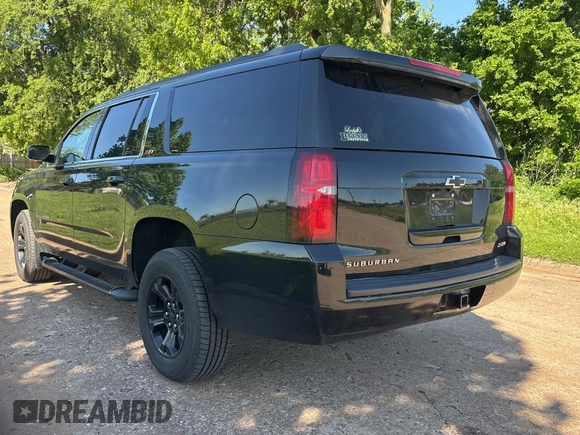 2017 Chevrolet Suburban LT with VIN 1GNSKHKC7HR377710, listed as a Copart auction lot 55876385 with 149,195 mi miles and Clean Title. Bid and sale history available at DreamBid. Image 3.