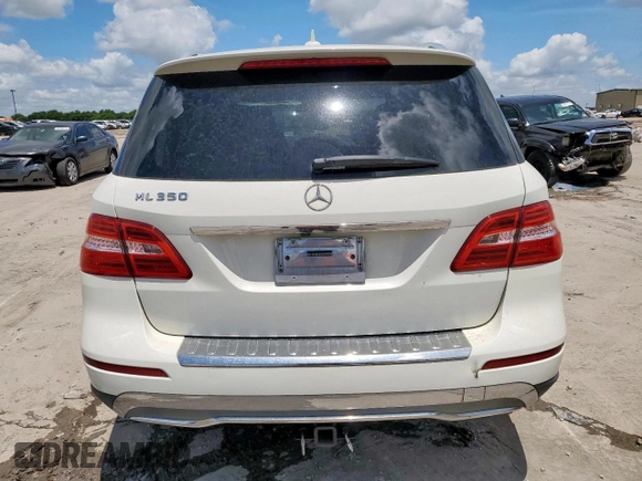 2013 Mercedes-Benz M 350 z VIN 4JGDA5JBXDA245993, wystawiony jako Copart lot #62642715 z przebiegiem 266 960 mil mil oraz Czysty tytuł • Clean title. Historia ofert i sprzedaży dostępna na DreamBid. Obrazek 6.