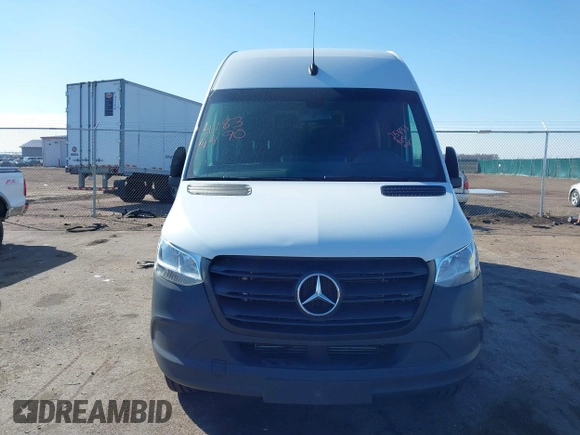 2020 Mercedes-Benz Sprinter Cargo with VIN W1W4ECHY3LT035444, listed as a IAAI auction lot 41834490 with 25,833 mi miles and . Bid and sale history available at carsss.com. Image 6.