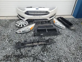 2015 Ford Focus Titanium with VIN 1FADP3N26FL265043, listed as a Copart auction lot 75539713 with Not provided miles and Clean title. Bid and sale history available at DreamBid. Image 12.