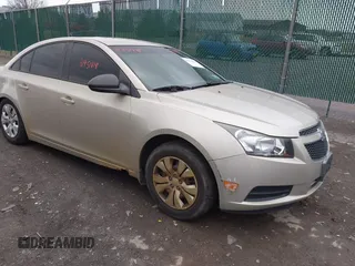 2014 Chevrolet Cruze LS with VIN 1G1PA5SG1E7391492, listed as a IAAI auction lot 41951818 with 103,285 mi miles and . Bid and sale history available at carsss.com. Image 1.