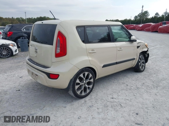 2013 Kia Soul ! with VIN KNDJT2A6XD7553147, listed as a IAAI auction lot 41505780 with 73,124 mi miles. Bid and sale history available at carsss.com. Image 4.