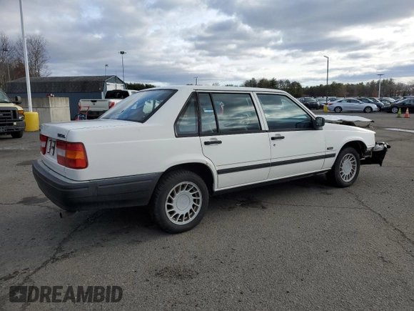1992 Volvo 900 GLS с VIN YV1JS8832N3087380, выставлен на аукционе Copart как лот 85488914 с пробегом 307 015 миль миль и Списание • Salvage title. История ставок и продаж доступна на DreamBid. Изображение 3.