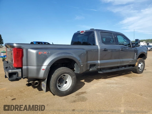 2024 Ford F-350 XL with VIN 1FT8W3DT7REE03092, listed as a Copart auction lot 47180275 with 22,381 mi miles and Clean title. Bid and sale history available at DreamBid. Image 3.