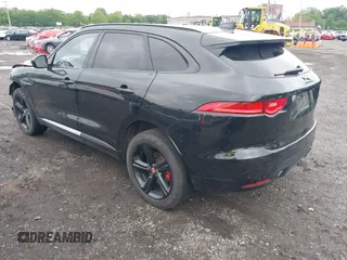 2017 Jaguar F-Pace S z VIN SADCM2BV9HA897075, wystawiony jako IAAI lot #42329944 z przebiegiem 92 259 mil mil oraz . Historia ofert i sprzedaży dostępna na DreamBid. Obrazek 3.