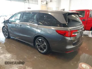 2024 Honda Odyssey Elite with VIN 5FNRL6H92RB037361, listed as a IAAI auction lot 40989243 with 15,636 mi miles. Bid and sale history available at carsss.com. Image 3.