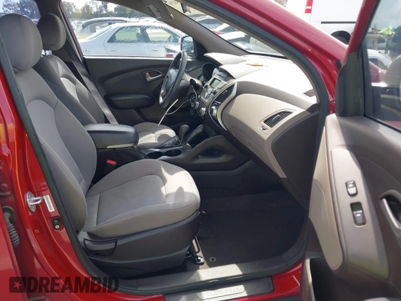 2010 Hyundai Tucson GLS with VIN KM8JT3AC1AU097317, listed as a IAAI auction lot 41758296 with 108,695 mi miles and . Bid and sale history available at DreamBid. Image 5.
