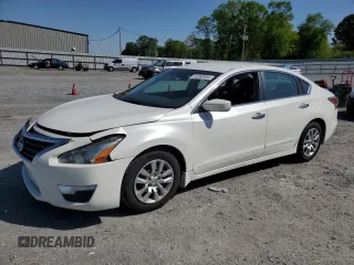 2015 Nissan Altima 2.5 S with VIN 1N4AL3AP0FC409685, listed as a Copart auction lot 52282955 with 69,367 mi miles and Salvage Title. Bid and sale history available at carsss.com. Image 1.