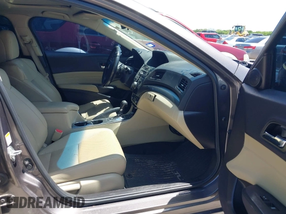 2013 Acura ILX Premium Pkg with VIN 19VDE1F55DE006393, listed as a IAAI auction lot 42001406 with 117,105 mi miles. Bid and sale history available at carsss.com. Image 5.