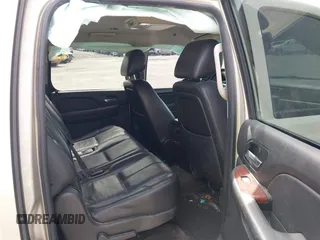 2014 GMC Yukon XL SLT with VIN 1GKS2KE71ER110308, listed as a IAAI auction lot 41940610 with 202,071 mi miles. Bid and sale history available at carsss.com. Image 8.