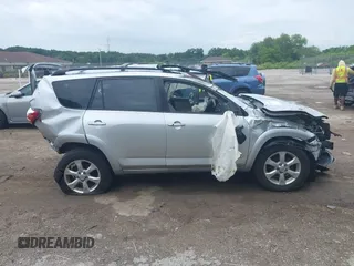 2010 Toyota RAV4 Limited с VIN JTMDF4DV9A5024329, выставлен на аукционе IAAI как лот 42685090 с пробегом Не указан миль и . История ставок и продаж доступна на DreamBid. Изображение 13.